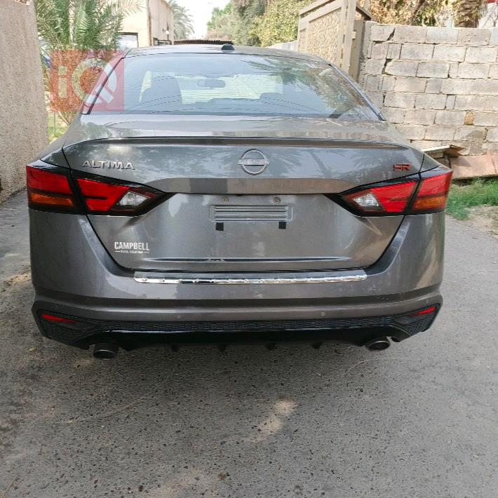 نیسان ئەلتیما